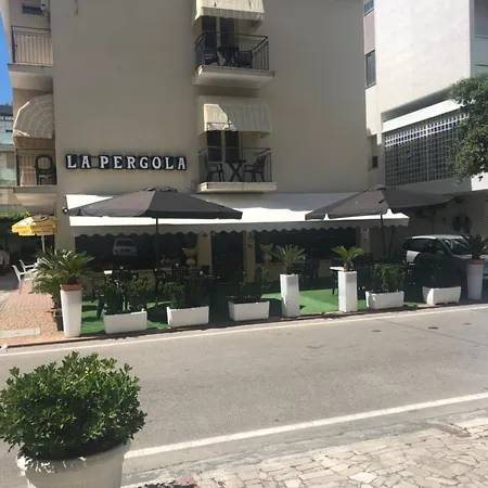 La Pergola 3*