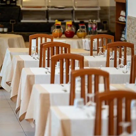 La Pergola 3*