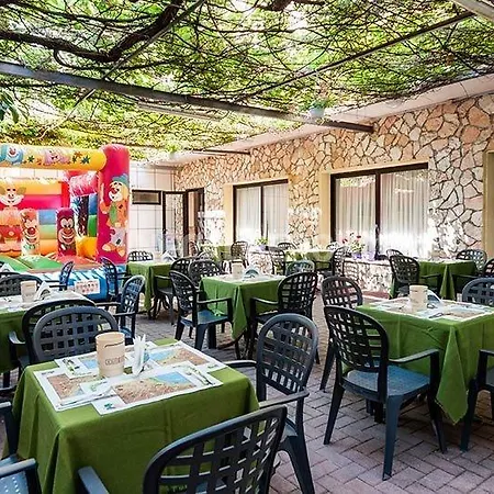 Hotel La Pergola 3*